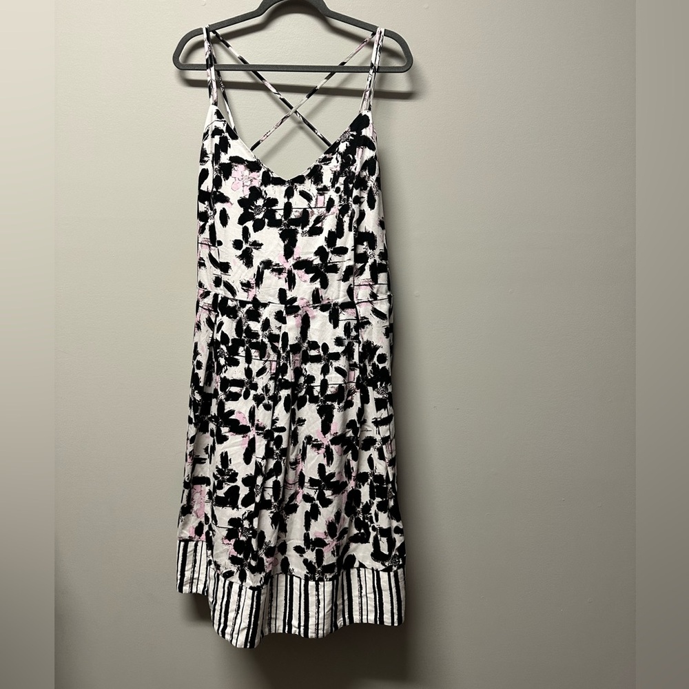 City Chic Black and White Floral Midi Dress